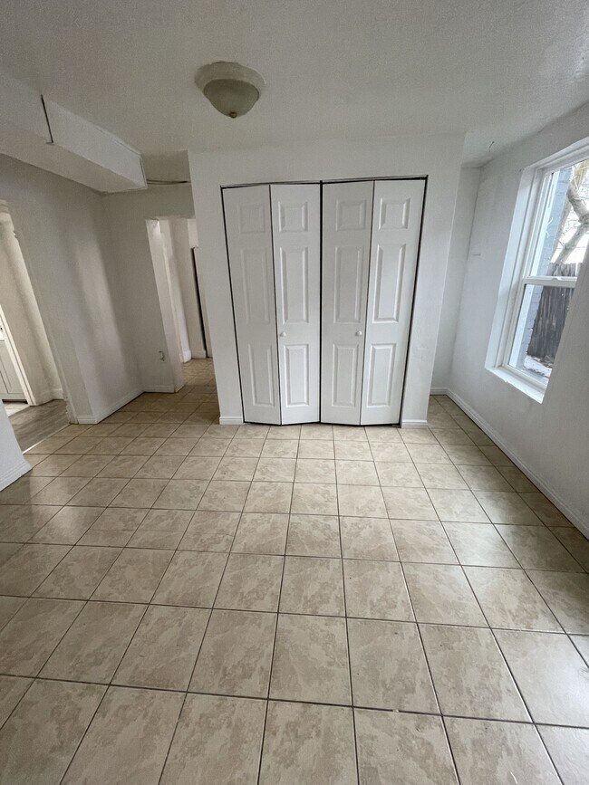 613 28th St Unit 3
