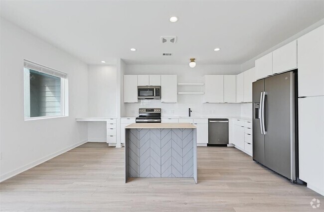 Building Photo - 100 Mockingbird Ln W Unit 301 Rental