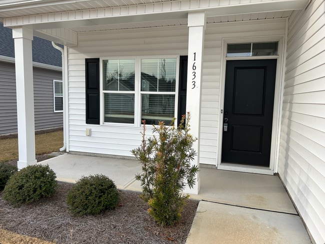 Photo - The Landing at Lewis Creek | 3 bedrooms, 2 baths