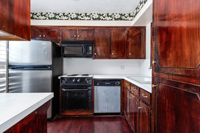 Photo - 1609 Mapleton Dr