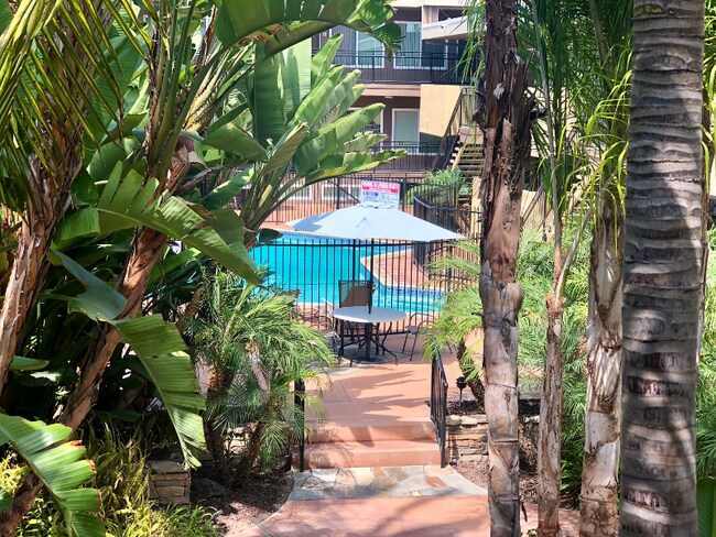 Photo - 4735 W Broadway Unidad Studio