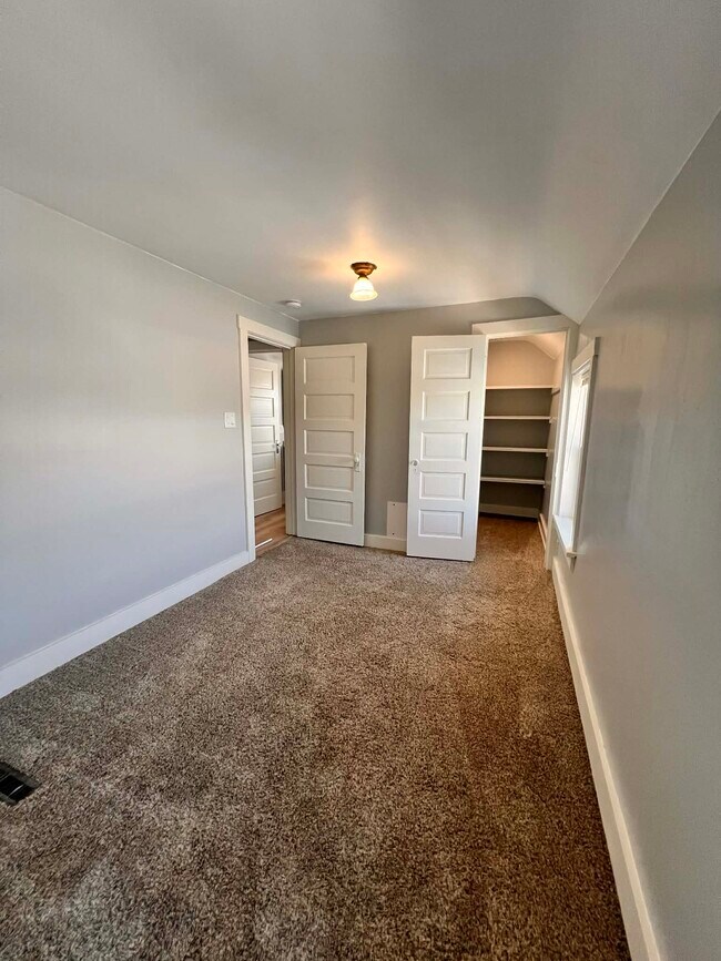 Segundo dormitorio - 703 Main St Unidad Apartment B