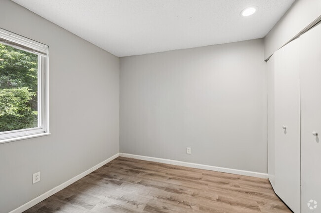 2BR, 1BA - 944SF - First Bedroom