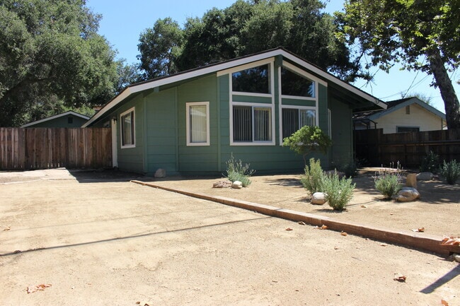 Building Photo - 410 Burnham Rd Rental