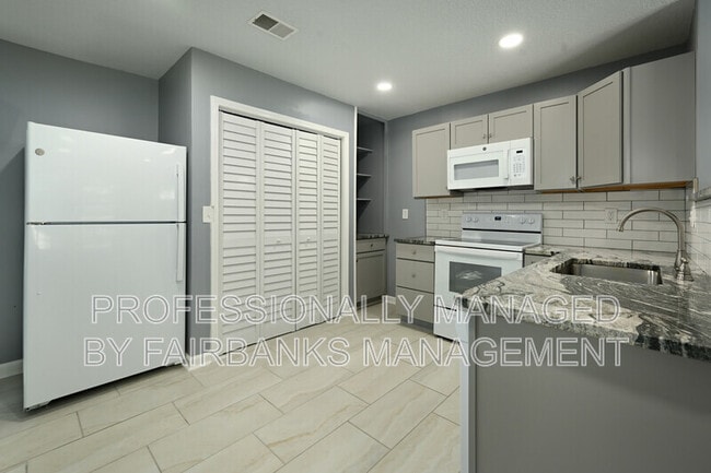 Photo - 6405 E 150th St