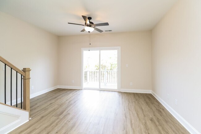 Photo - Beautiful 3BR 3.5BA Townhome w/ Full Appliance Kitchen Garage Parking in West End