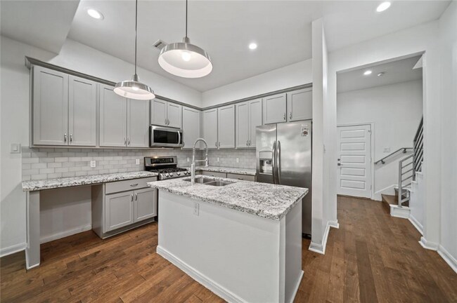 Photo - 7807 Tierwester St