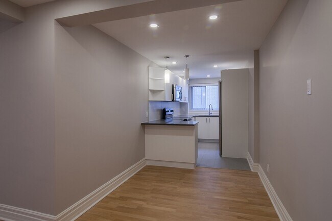 Photo - 3421 Rue Drummond Unit 105