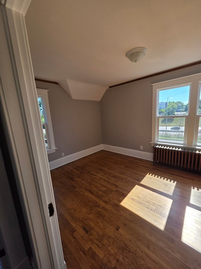 Photo - 967 St Anthony Ave