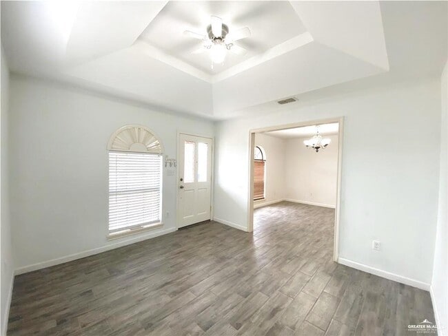 Photo - 11 Ibis Ave