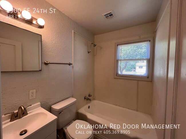 Photo - 3900 SE 24th St