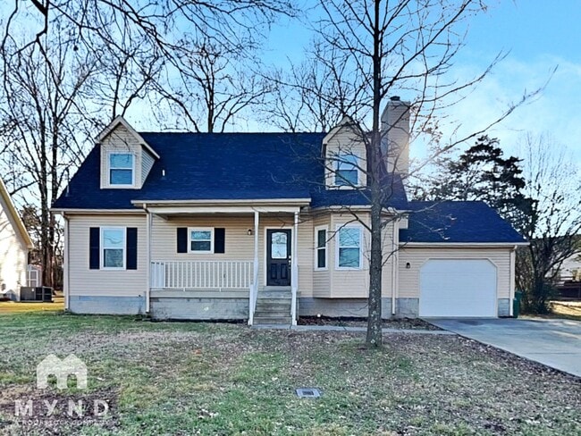 Building Photo - 204 Deerlake Dr