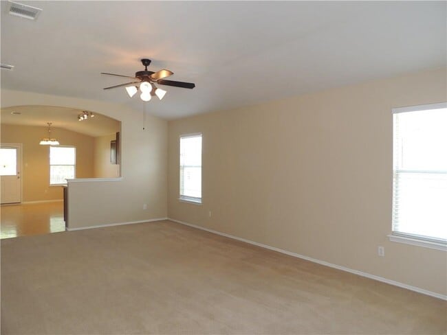 Photo - 315 Feathergrass Dr