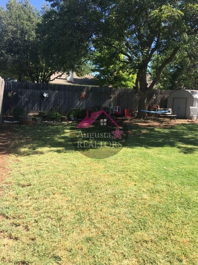 Photo - Gorgeous 3 bedroom home in Wylie district!
