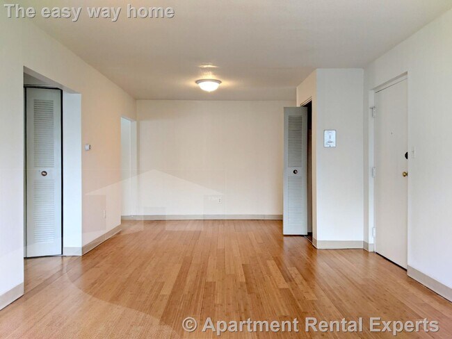Photo - 12 Cameron Ave Unidad #10