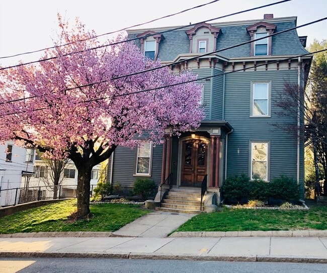 Photo - 154 Central St Unit 10