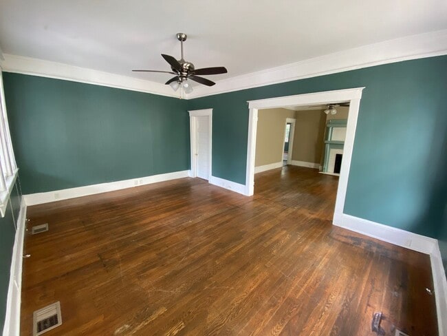 Building Photo - 5-7 East 33rd Street Unit 5 Rental