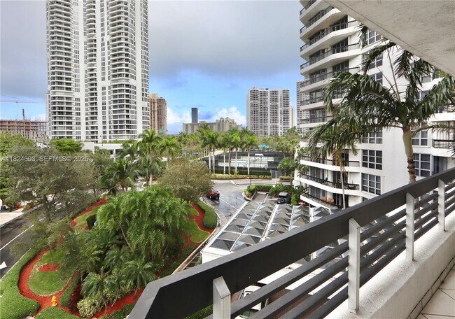 Photo - 3530 Mystic Pointe Dr Unit 506