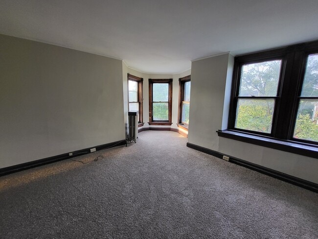 2046 Green St Unit 2