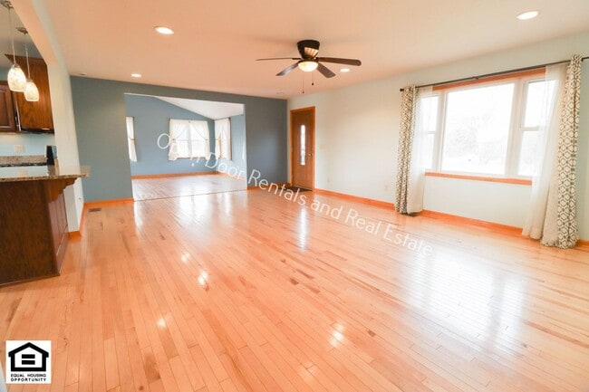 Photo - 8122 Co Rd 60