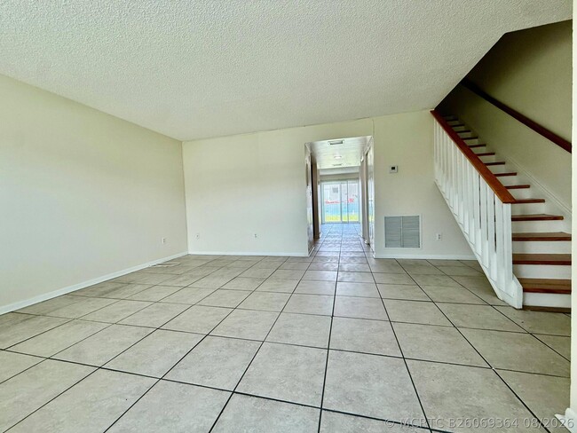 Photo - 343 Gulfstream Rd