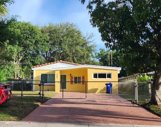 Photo - 1582 NE 172nd St