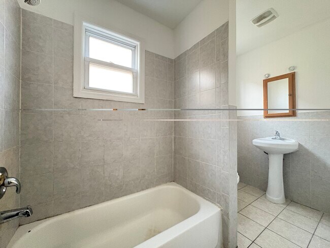 218 Bowers Ave 3 - 220 Bowers St Unit 3