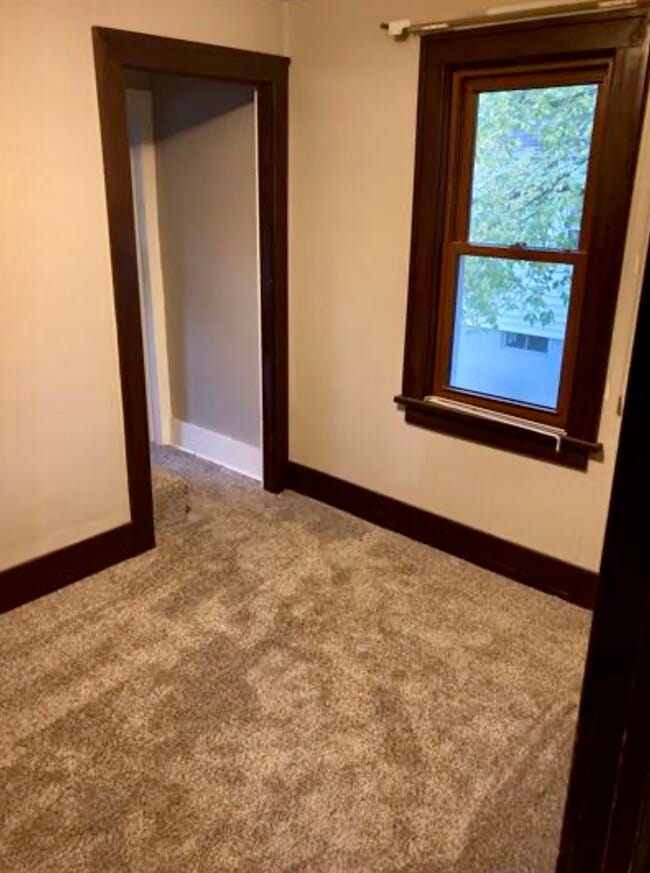 Photo - 630 W 7th Ave