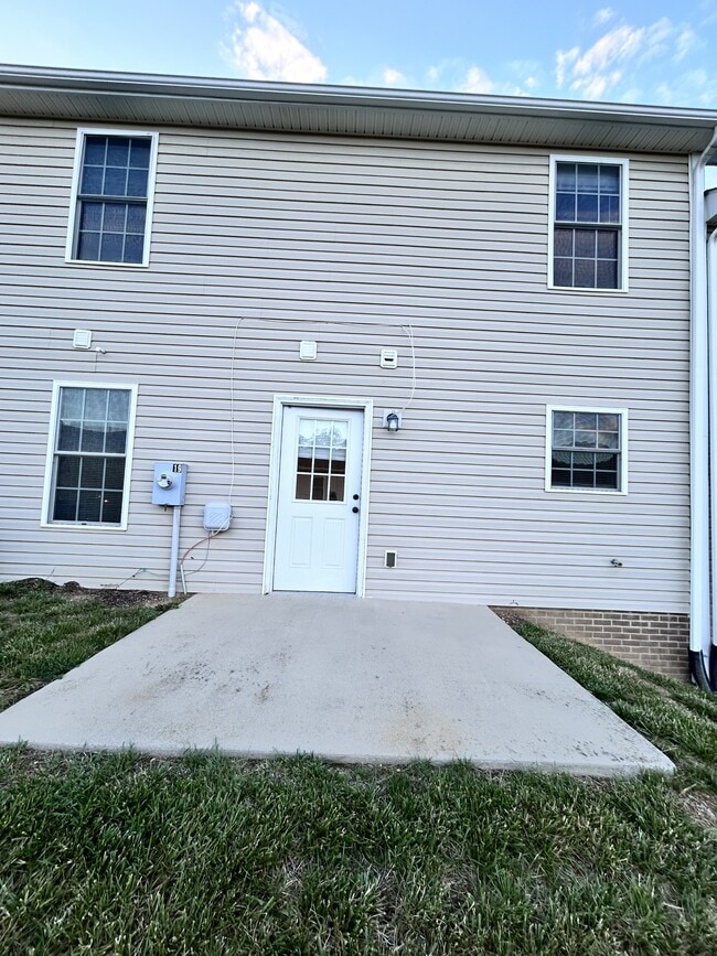 Photo - 19 Paige Dr Townhome
