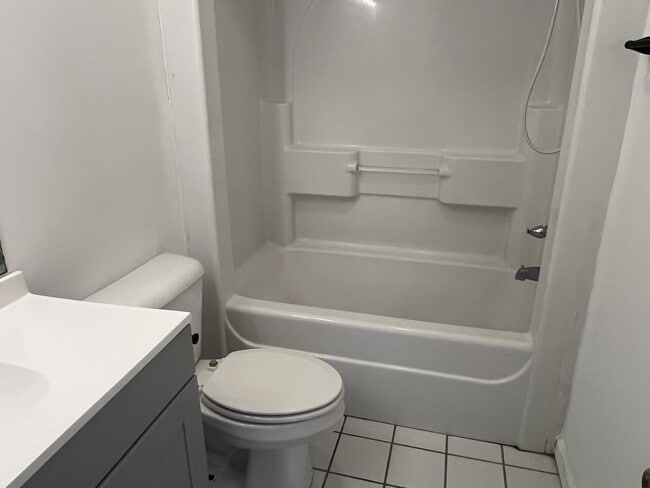 Photo - 201 James Asbury Dr NW