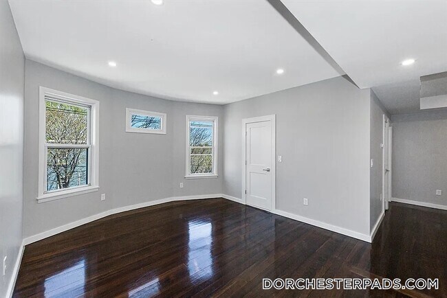 Photo - 19 Chase St Unit 2