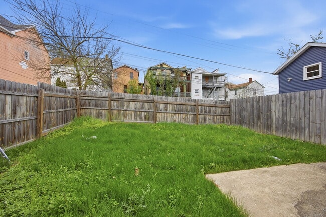 Photo - 720 Mary St