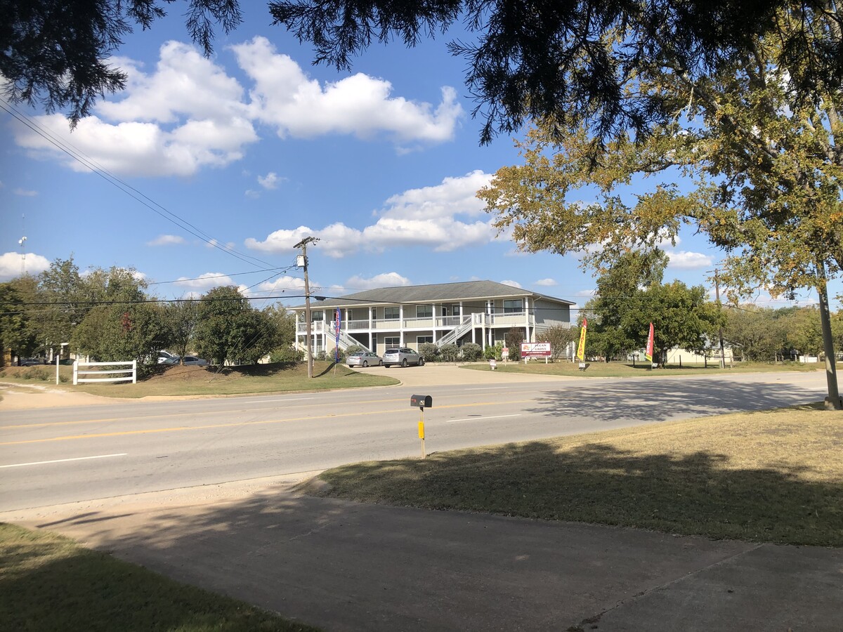 Pecan Grove Apartments - Pecan Grove Apartments
