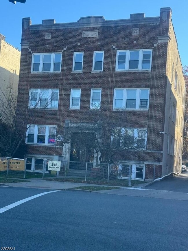 Building Photo - 348 Central Ave Unit 6