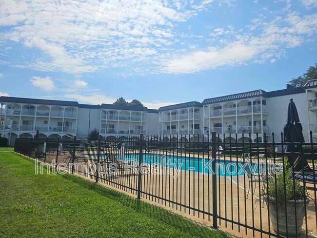 Photo - 5709 Lyons View Pike Unit 1218