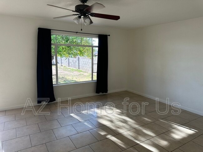 Photo - 2037 N 21st Pl