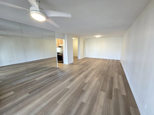 Photo - Large 2br/2ba/1pkg Condo near Blaisdell! Unit 4G