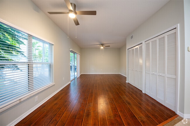 2BR, 2BA - Dining and Living