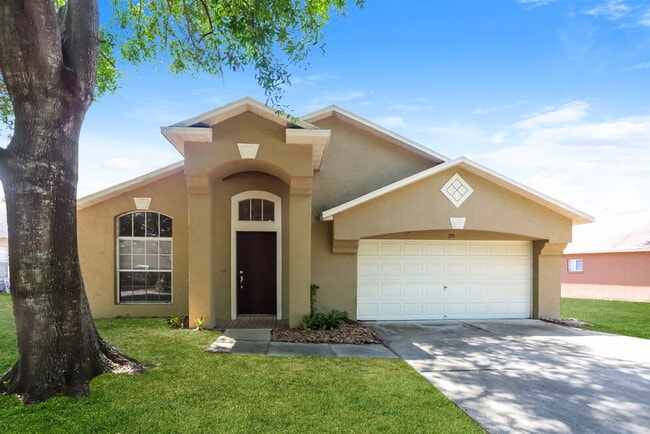 Building Photo - 733 Somerstone Dr