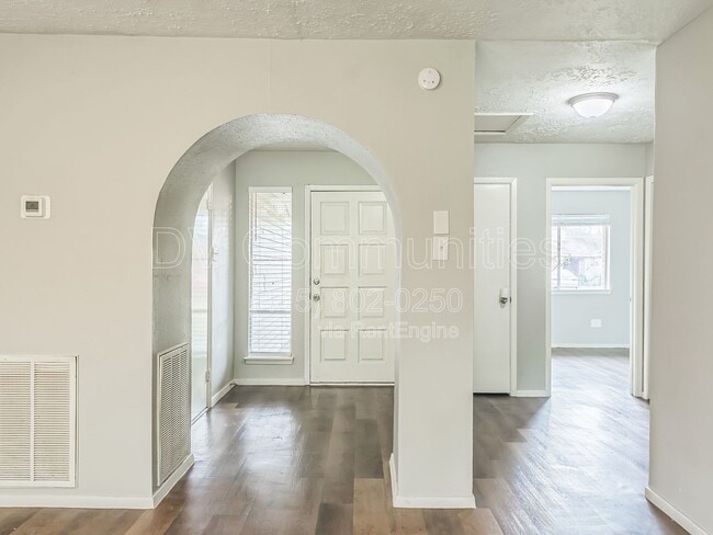 Photo - 11823 Bee Ln