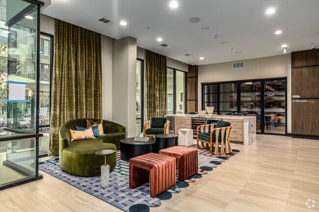Resident Lounge - The Bouldin