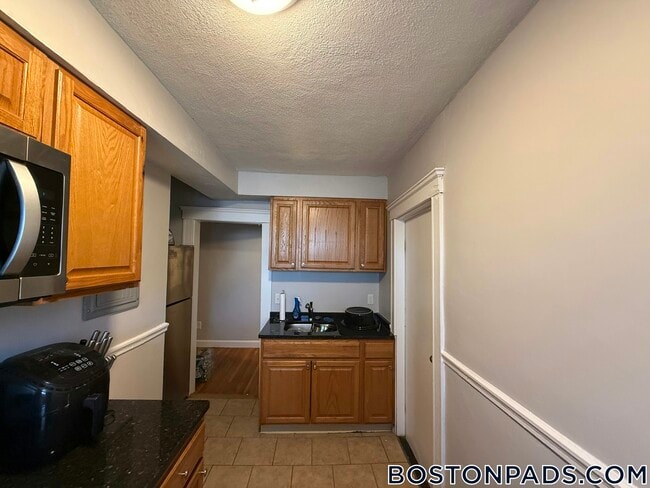 Building Photo - 77 Green St