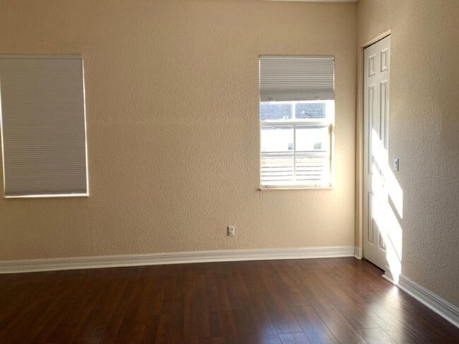 Photo - 147 Mulligan Pl