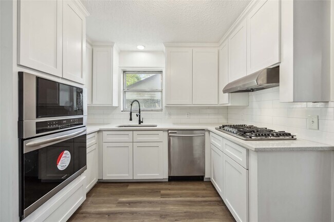 Photo - 12418 A Bar Dr