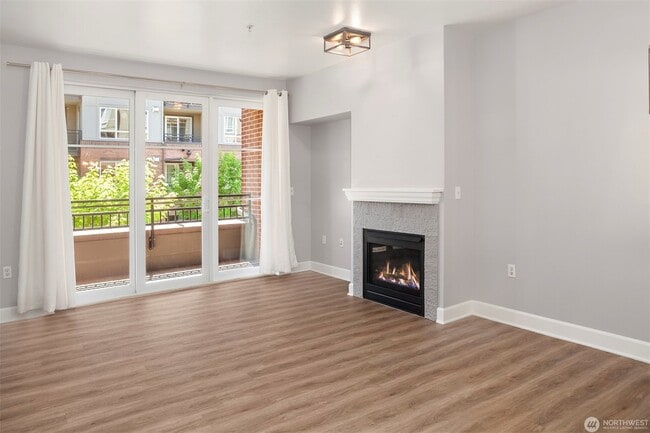 Photo - 1880 25th Ave NE Unidad Starpoint Condominiums