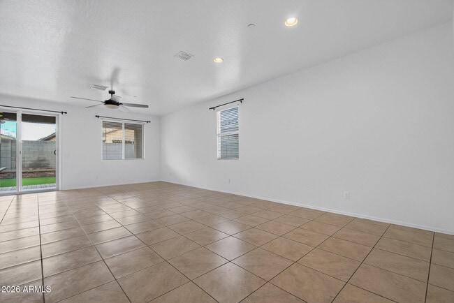 21257 W Berkeley Rd