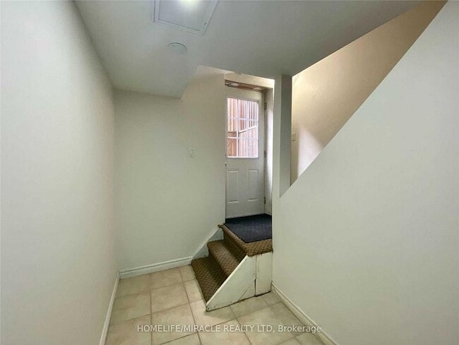 Building Photo - 3081 Nawbrook Rd