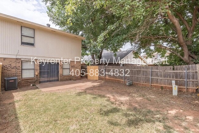 Photo - Beautiful 2BD/2.5 BTH Home Right off of NW Expressway and Shopping Areas