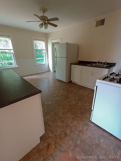 Photo - 198 N Main St