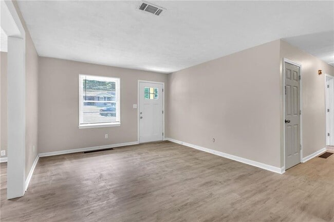 Photo - 2070 Twelve Oaks Cir